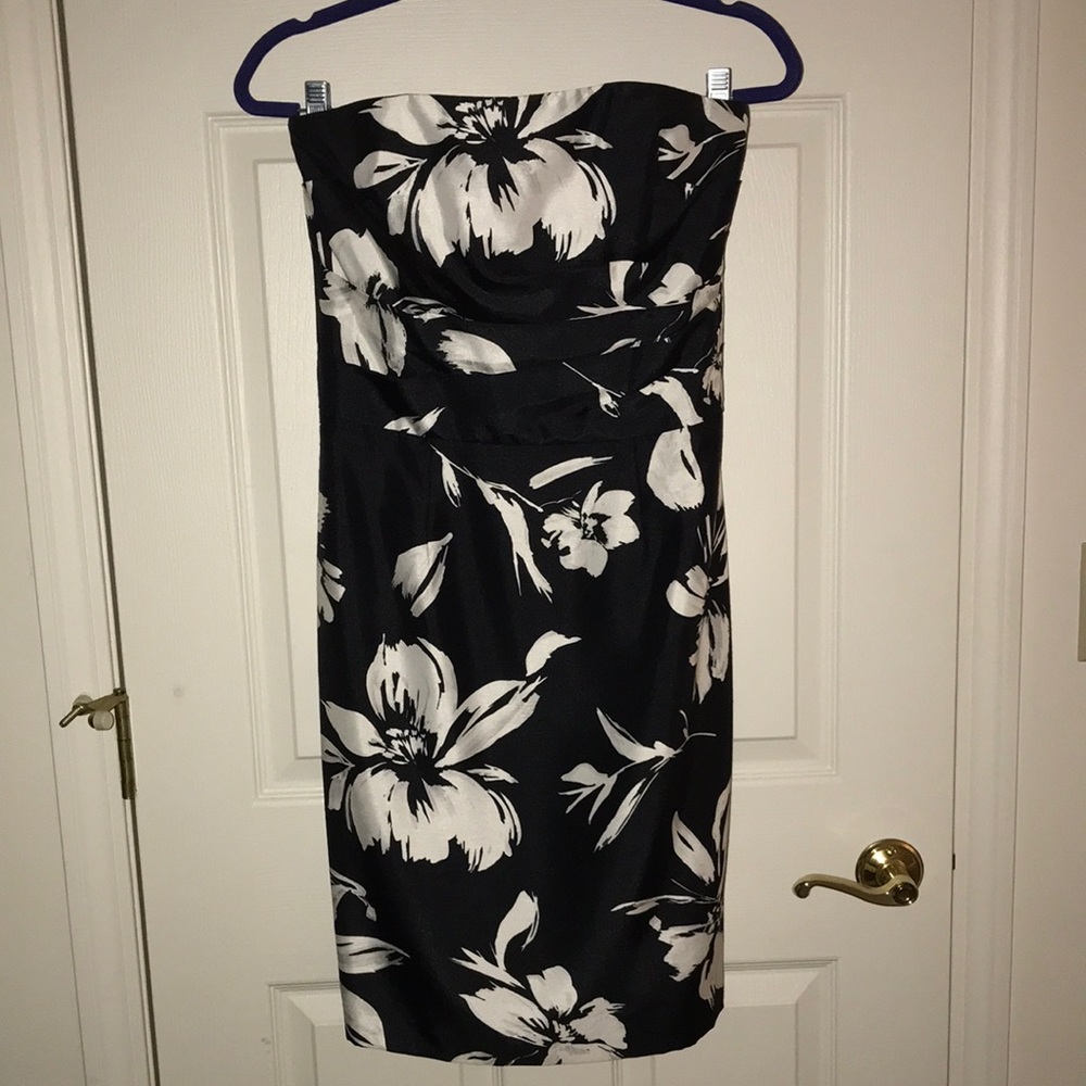 White House Black Market Women’s Strapless Dress